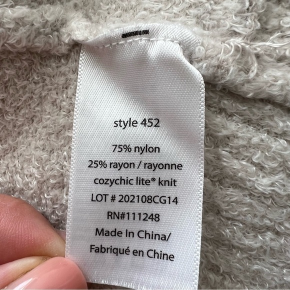 Barefoot Dreams Cozy Chic Lite Circle Cardigan. - Picture 9 of 12